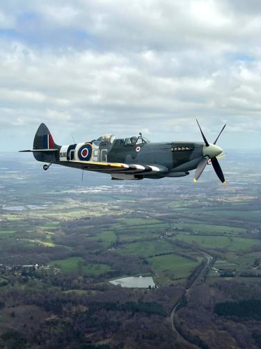 Spitfire MJ627 from Piper PA-32R 'Saratoga'