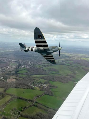 Spitfire MJ627 from Piper PA-32R 'Saratoga'