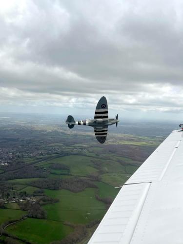 Spitfire MJ627 from Piper PA-32R 'Saratoga'