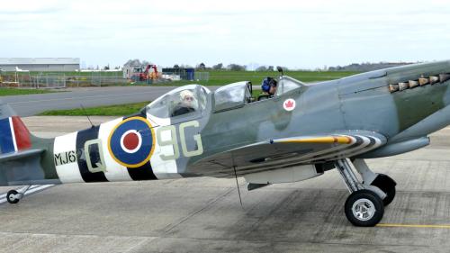 Taxiing back to the Heritage Hanger